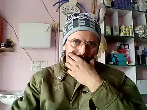 Snapshot of Kumarjay330 chatting on January 2025 06:42:01 AM Kumarjay330 online show from January 2025 06:42:01 AM