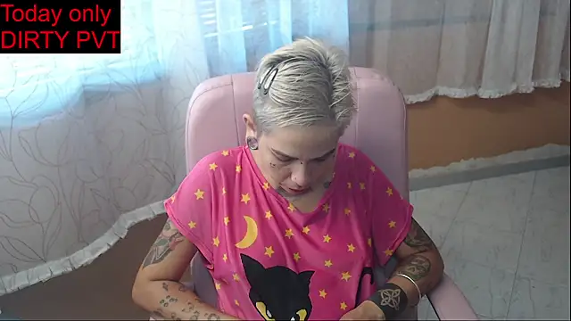 moon cat85 online show from May 2026 03:19:02 PM