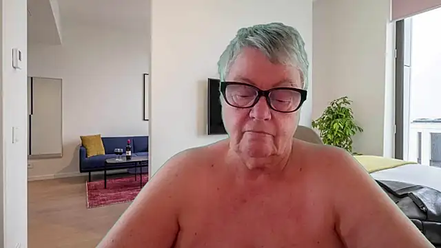 GrannyChrissy68 online show from May 2026 12:56:01 PM