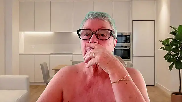 Snapshot of GrannyChrissy68 chatting on June 2026 12:19:01 PM GrannyChrissy68 online show from June 2026 12:19:01 PM