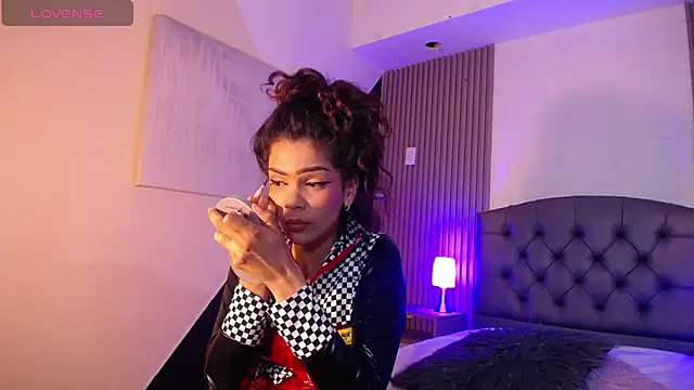 Snapshot of ximena_diaz chatting on March 2025 08:27:01 PM ximena diaz online show from March 2025 08:27:01 PM