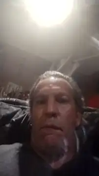 trucker1979 online show from September 2025 02:22:02 AM