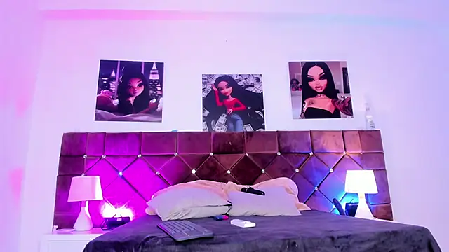 Snapshot of Ariana_lopezz chatting on March 2025 12:35:02 PM Ariana lopezz online show from March 2025 12:35:02 PM