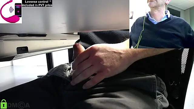 Snapshot of pliko chatting on December 2025 10:13:01 AM pliko online show from December 2025 10:13:01 AM