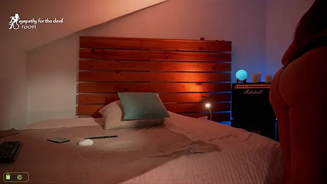 Snapshot of Sympathy_for_the_devil chatting on November 2025 10:20:02 PM Sympathy for the devil online show from November 2025 10:20:02 PM