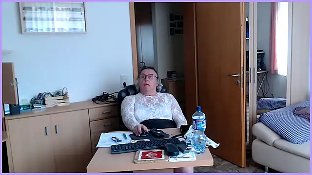 Sissygera online show from March 2026 03:06:02 PM
