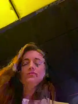 PhotoBabe online show from April 2026 05:52:01 AM