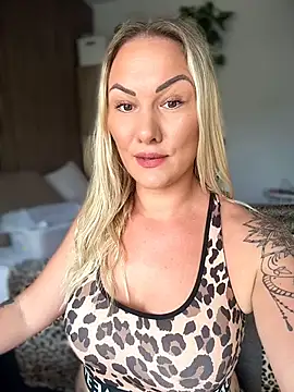 Snapshot of NastyMilf_ chatting on April 2026 08:42:01 AM NastyMilf online show from April 2026 08:42:01 AM