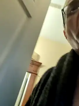 bobby69cock online show from February 2025 07:38:01 AM