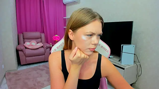 Strawberrye online show from February 2026 03:15:02 AM