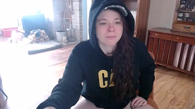 Snapshot of MarcyJones chatting on February 2025 08:03:01 PM MarcyJones online show from February 2025 08:03:01 PM