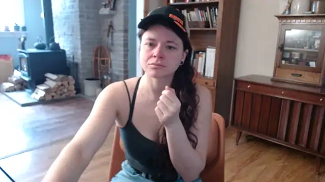 Snapshot of MarcyJones chatting on February 2025 02:11:02 PM MarcyJones online show from February 2025 02:11:02 PM