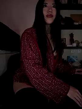 Amanita Bloom online show from December 2025 07:06:02 AM