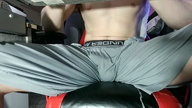 Snapshot of Dick_and_muscles chatting on November 2025 12:24:01 AM Dick and muscles online show from November 2025 12:24:01 AM