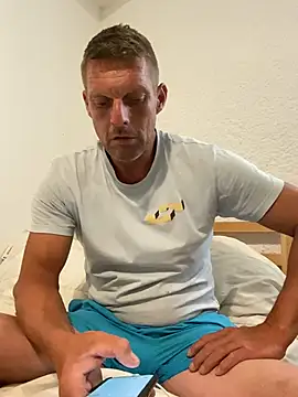 Snapshot of Goldmedall chatting on June 2026 05:18:01 PM Goldmedall online show from June 2026 05:18:01 PM