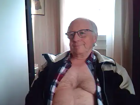 Snapshot of johnjohn622662 chatting on March 2025 09:44:02 AM johnjohn622662 online show from March 2025 09:44:02 AM