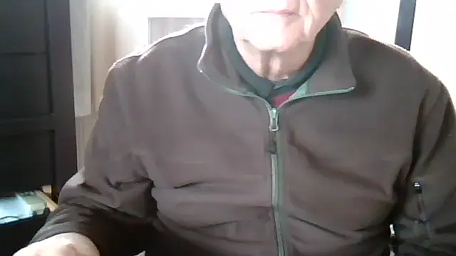 johnjohn622662 online show from December 2025 01:51:01 PM