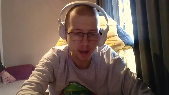 Snapshot of David250692 chatting on November 2025 09:33:01 AM David250692 online show from November 2025 09:33:01 AM