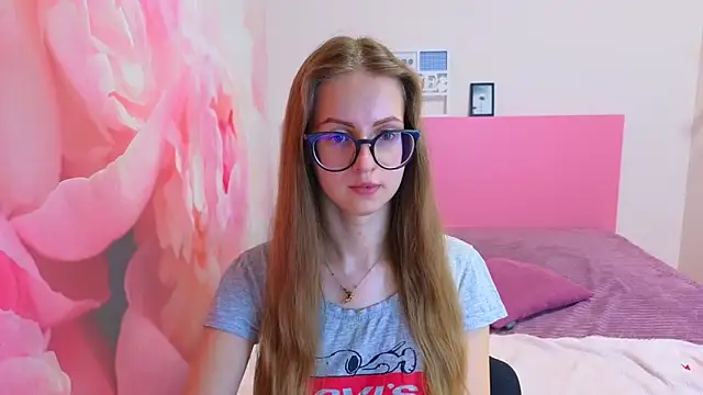 AliceAdams online show from March 2026 07:42:02 AM