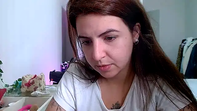 chelbyy online show from November 2025 03:23:01 PM