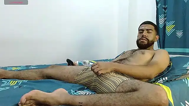 Snapshot of Aroon_Stonne chatting on February 2025 06:58:02 AM Aroon Stonne online show from February 2025 06:58:02 AM