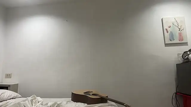 Snapshot of CamCrestXXX chatting on December 2024 09:02:02 AM CamCrestXXX online show from December 2024 09:02:02 AM