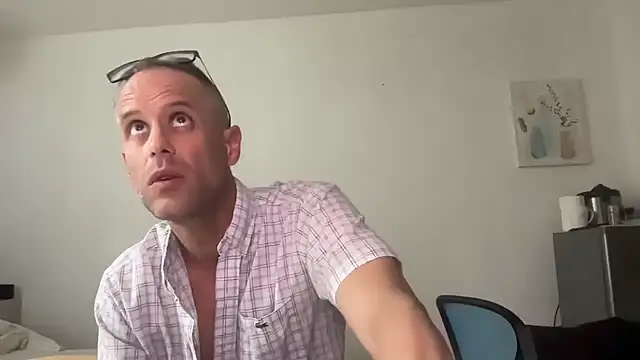 Snapshot of CamCrestXXX chatting on December 2024 01:10:01 PM CamCrestXXX online show from December 2024 01:10:01 PM