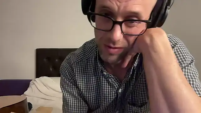 Snapshot of CamCrestXXX chatting on January 2025 01:53:01 PM CamCrestXXX online show from January 2025 01:53:01 PM