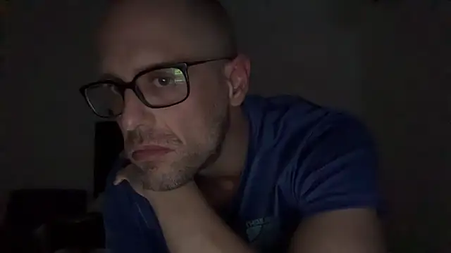 Snapshot of CamCrestXXX chatting on January 2025 09:46:01 AM CamCrestXXX online show from January 2025 09:46:01 AM