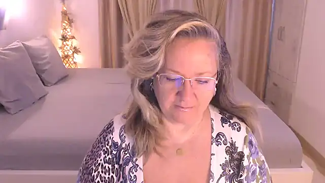 Snapshot of Raisshy chatting on November 2025 06:57:02 AM Raisshy online show from November 2025 06:57:02 AM