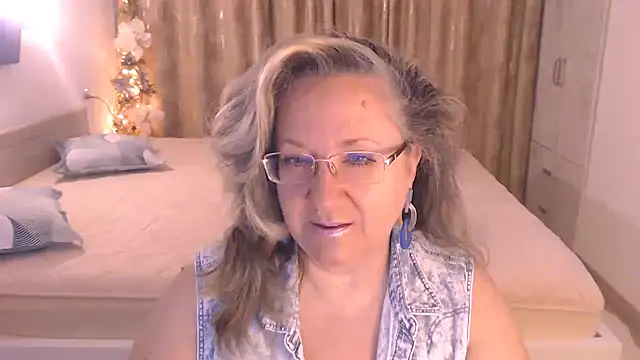 Snapshot of Raisshy chatting on December 2025 07:03:02 AM Raisshy online show from December 2025 07:03:02 AM