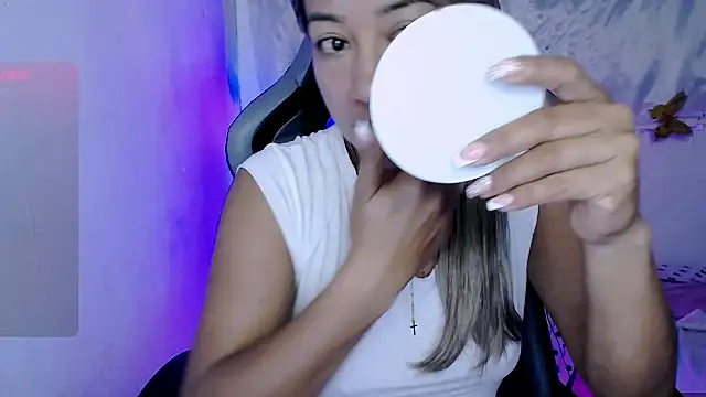 ninatiny online show from November 2025 09:20:02 AM