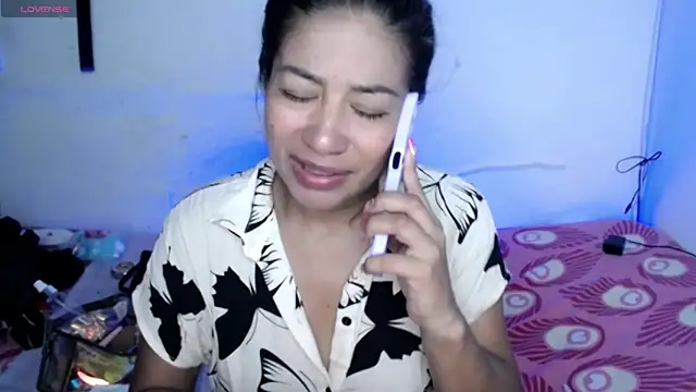 ninatiny online show from April 2026 11:50:02 AM