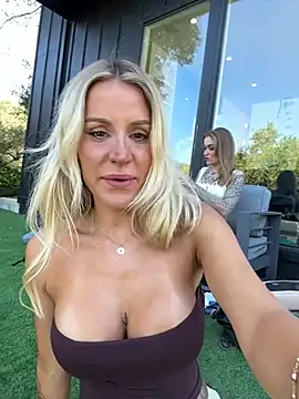 Snapshot of jasminesummer chatting on February 2026 09:05:02 PM jasminesummer online show from February 2026 09:05:02 PM