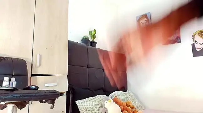 queenaliice online show from March 2025 05:54:01 PM