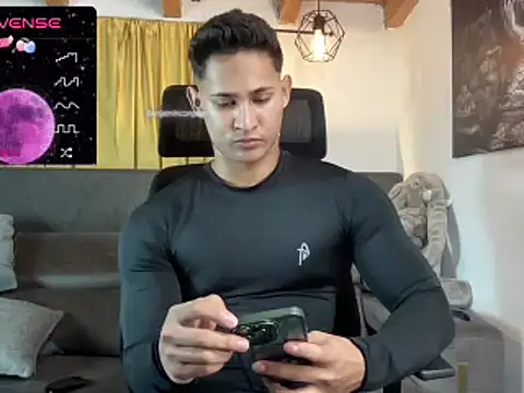 Snapshot of BenjaminCooperk chatting on February 2025 06:47:02 AM BenjaminCooperk online show from February 2025 06:47:02 AM