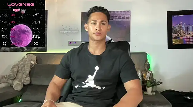 Snapshot of BenjaminCooperk chatting on March 2025 05:11:02 AM BenjaminCooperk online show from March 2025 05:11:02 AM