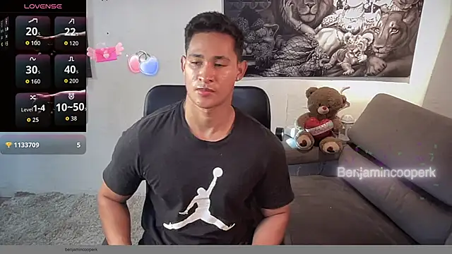 Snapshot of BenjaminCooperk chatting on October 2025 10:08:02 AM BenjaminCooperk online show from October 2025 10:08:02 AM