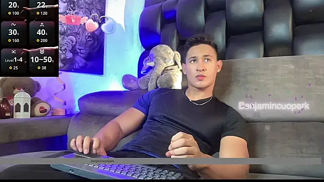 Snapshot of BenjaminCooperk chatting on November 2025 06:46:02 AM BenjaminCooperk online show from November 2025 06:46:02 AM