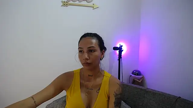 Allyson Smith online show from December 2024 10:57:02 PM