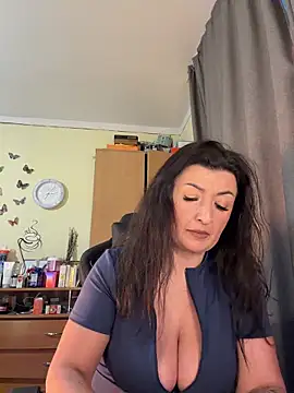 Hotangel75 online show from March 2026 04:18:02 PM