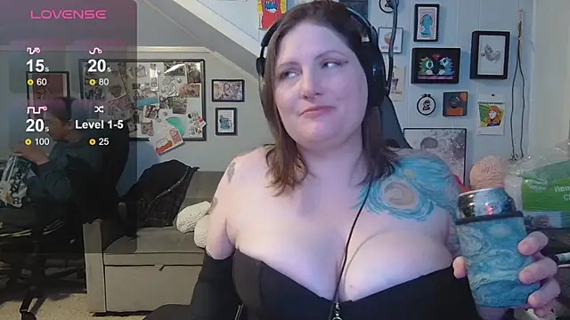 Snapshot of royallylit chatting on January 2025 05:33:01 AM royallylit online show from January 2025 05:33:01 AM