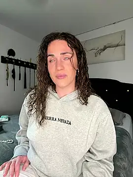 Clara-xoxo online show from January 2026 01:59:02 PM