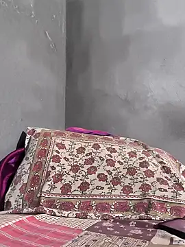 Snapshot of winterison chatting on October 2025 04:18:01 PM winterison online show from October 2025 04:18:01 PM