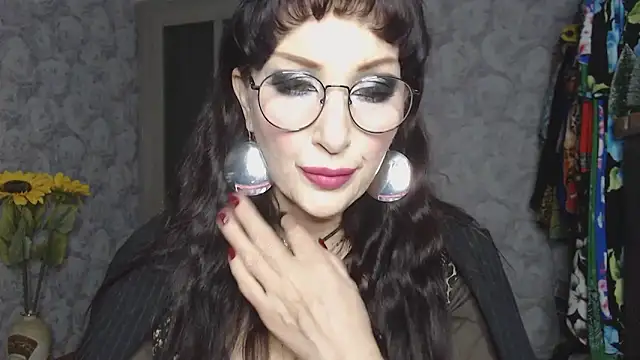 Aziza1 online show from November 2025 05:03:01 PM