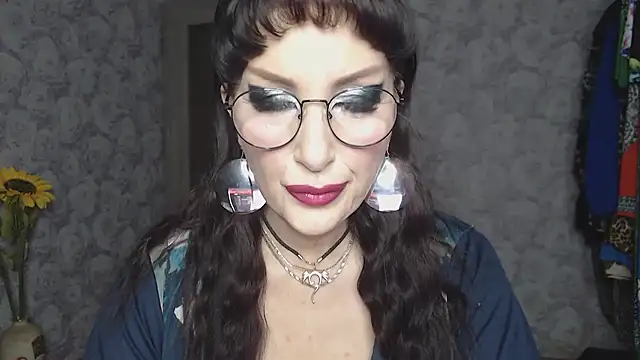 Aziza1 online show from December 2025 12:00:01 PM