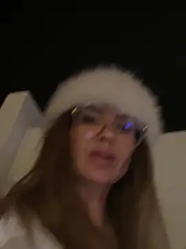 Etwas neugierig online show from March 2026 05:52:01 PM