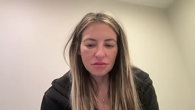 Snapshot of AmandaStarryNight chatting on December 2024 08:11:02 AM AmandaStarryNight online show from December 2024 08:11:02 AM