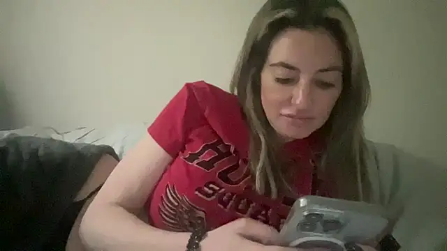 Snapshot of AmandaStarryNight chatting on February 2025 07:52:01 PM AmandaStarryNight online show from February 2025 07:52:01 PM