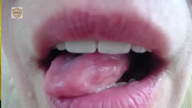 SunnySylvia online show from October 2025 01:20:02 PM